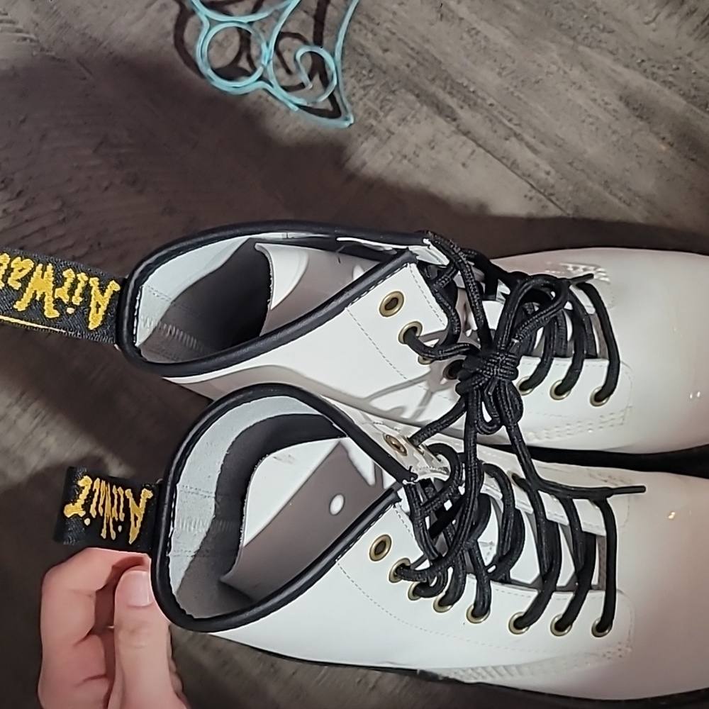 DR MARTENS White Leather Zavala Lace Up Combat Ankle Boots Size 9W/8M - Picture 5 of 9